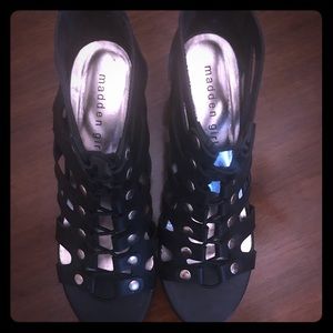 Madden Girl wedges
